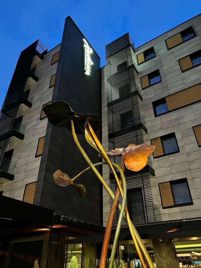 Radisson Hotel Nola Naples Eksteriør bilde
